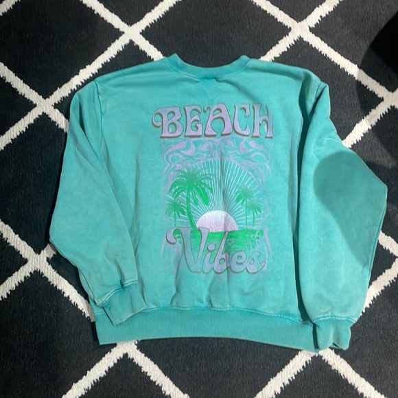 Wild Fable beachy crewneck - Picture 2 of 3